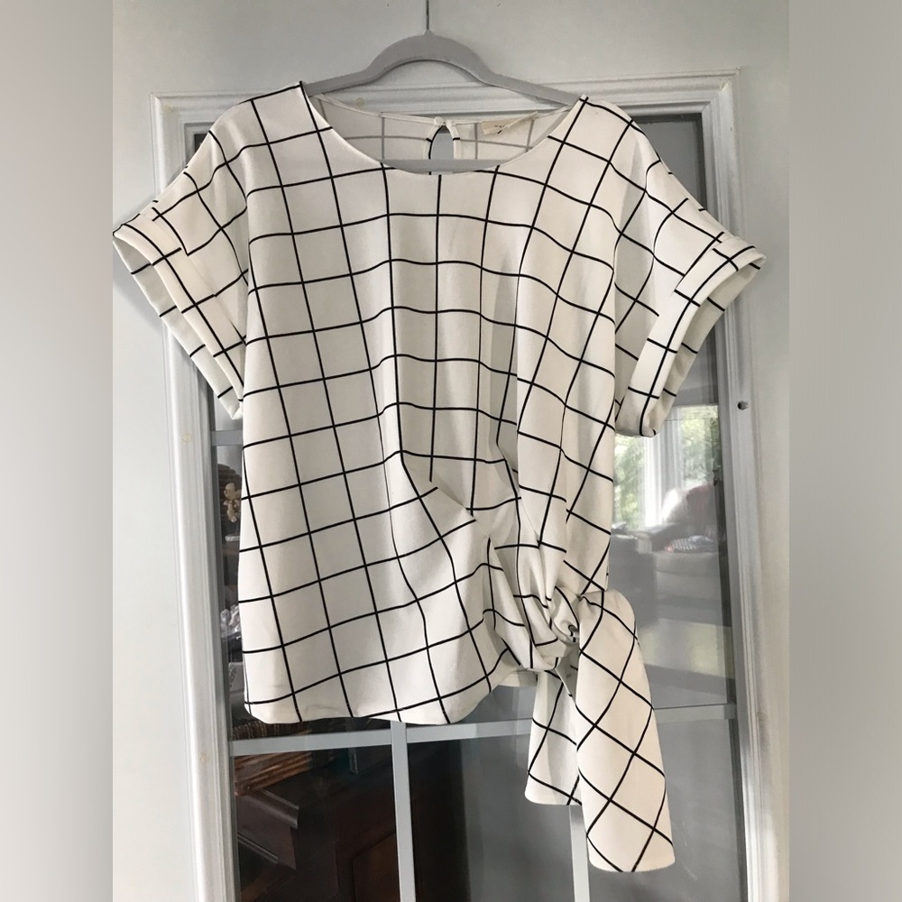 MELLODAY Black and White‎ Grid Short Sleeve Top